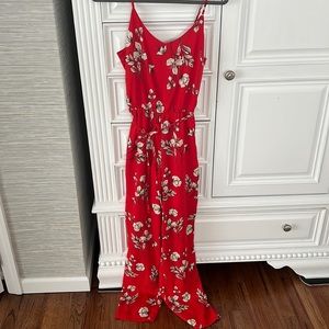 Skies are blue jumpsuit from stitch fix. Size small.